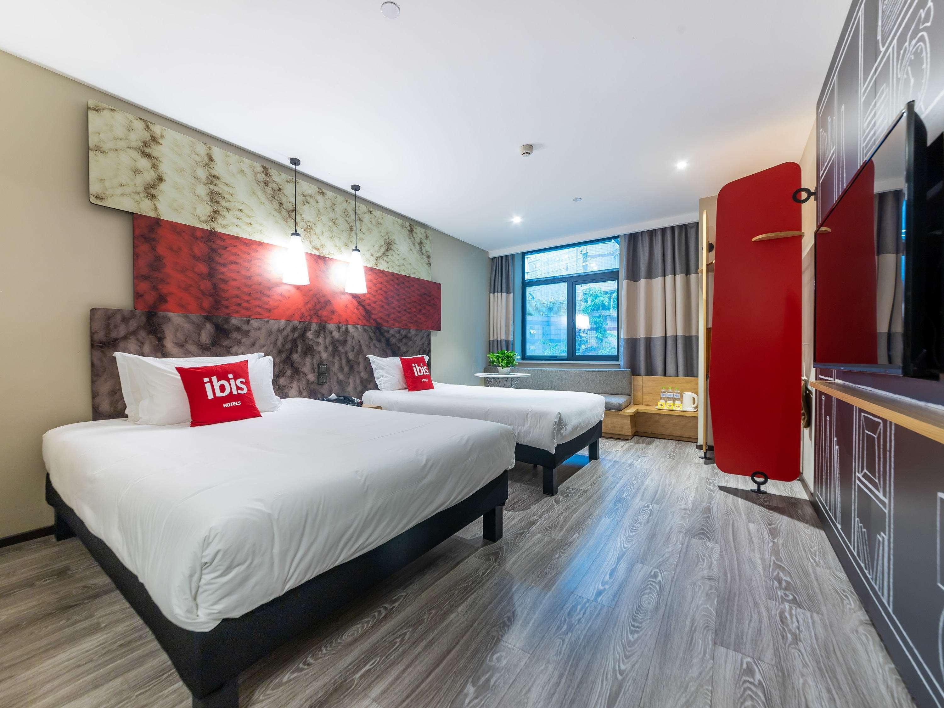 Ibis Chongqing Jiefangbei Pedestrian Street Hotel Экстерьер фото