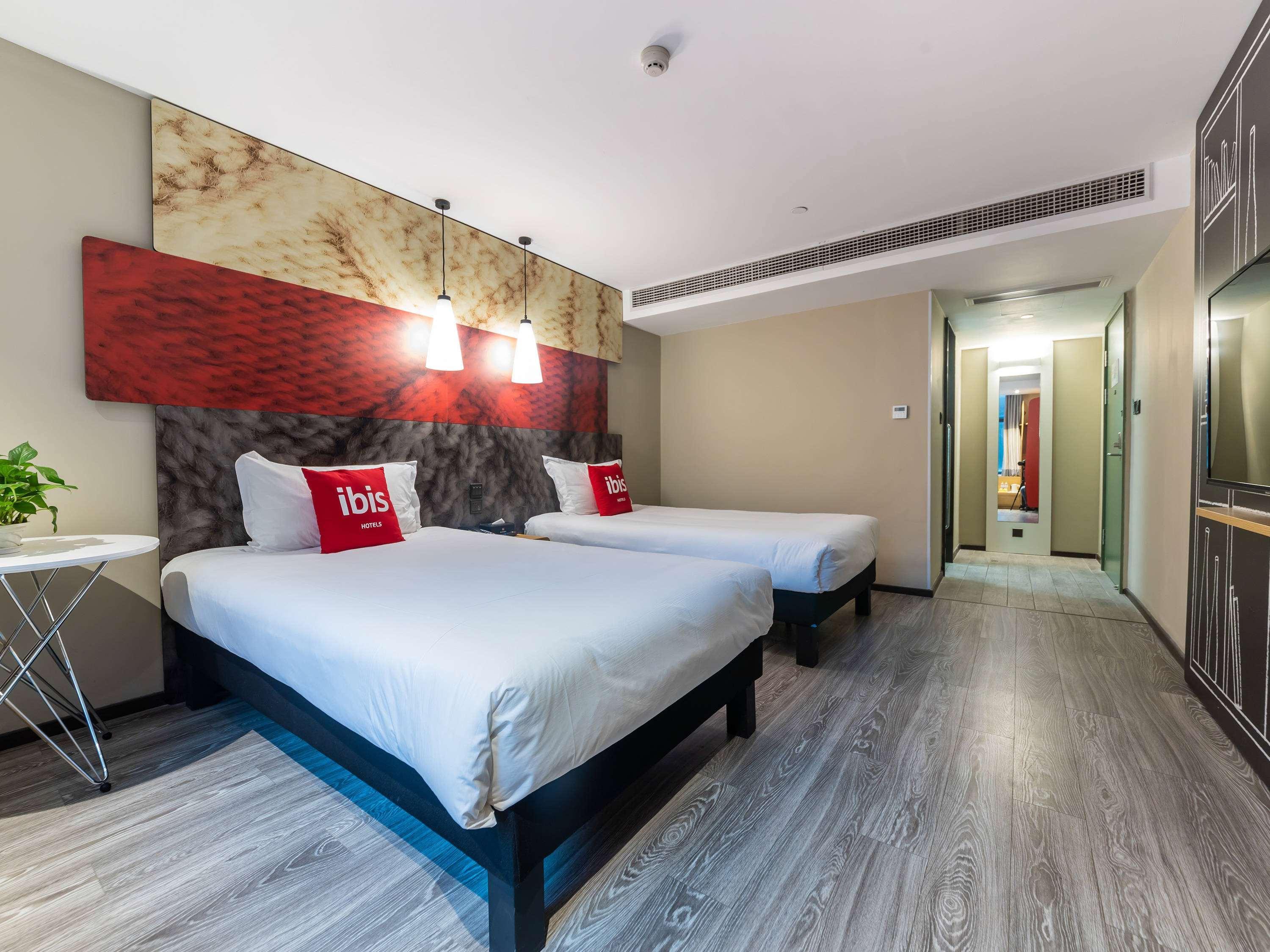 Ibis Chongqing Jiefangbei Pedestrian Street Hotel Экстерьер фото